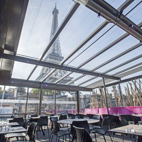 Bistro Parisien, Déjeuner vue paris