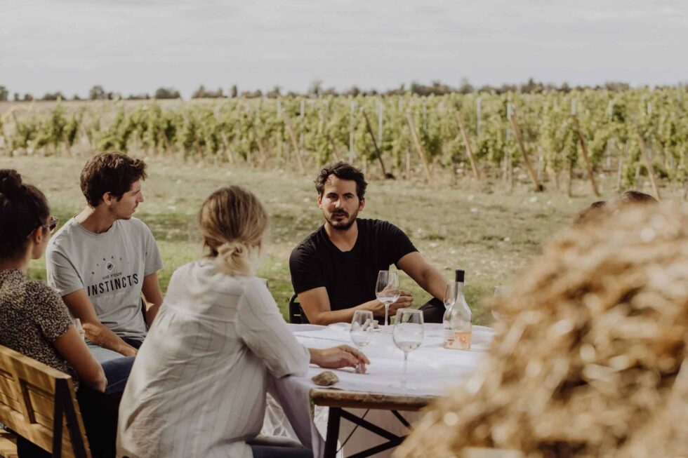 Participez à une visite guidée exceptionnelle, suivie d'une dégustation au sein d'un magnifique vignoble de 27 hectares !